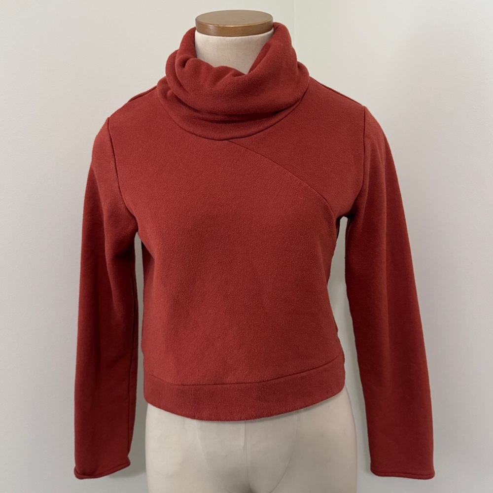 ALO Yoga Soleil Rust Red Crop Sweatshirt